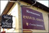 Artesanal casa de comidas El Chato, a 6 km de Oviedo, por la N-634 y a 1.200 metros desde el desv�o al Balneario de Las Caldas.
